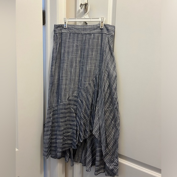 Lulu’s By the Bay Washed Blue and White Striped Riffled Midi Skirt- Size Small - Picture 2 of 3